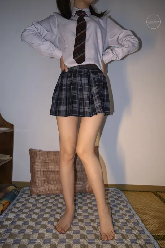 森萝财团 有料 NO.037 小夜 涞觅18D油亮灰丝 [112P] - 森萝财团